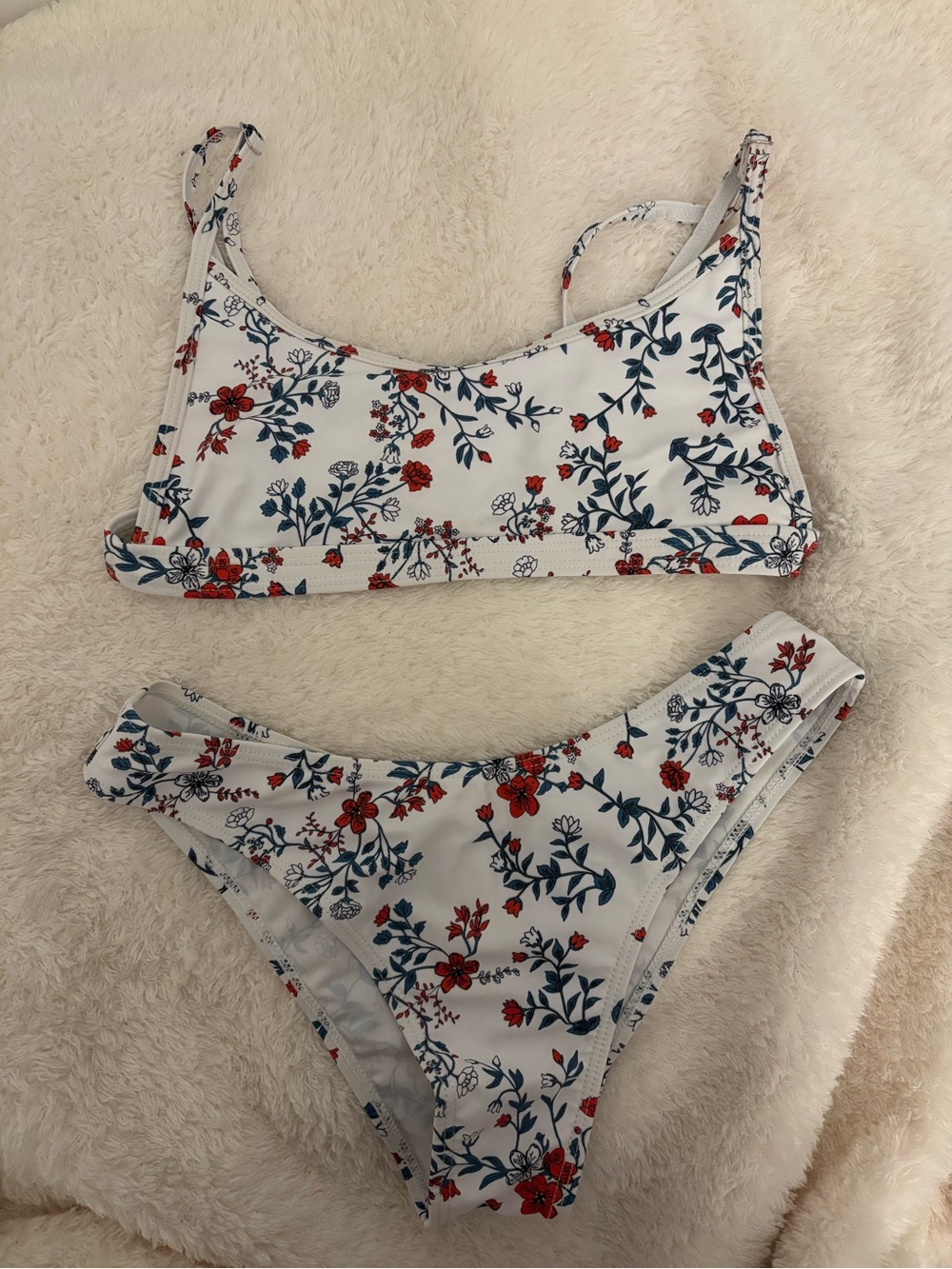 ROMWE White Floral Bikini Set with Red & Navy Blue Flowers Size S